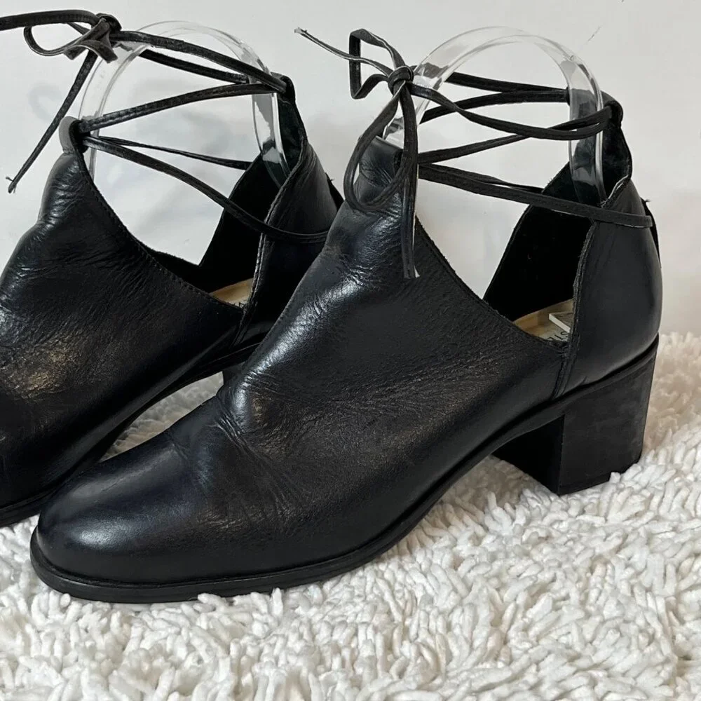 Steve Madden Vintage Chunky Heel Open Side Lace Ankle Closed Toe Bootie Black 8.